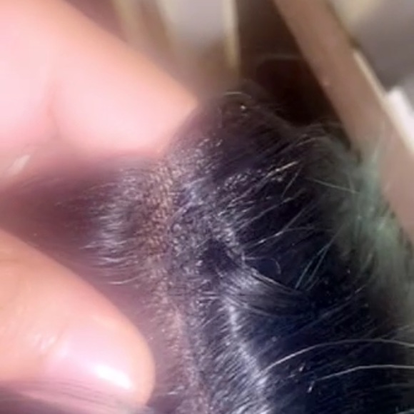 HEAT RESISTANT GREEN BOB WIG - Picture 6 of 7